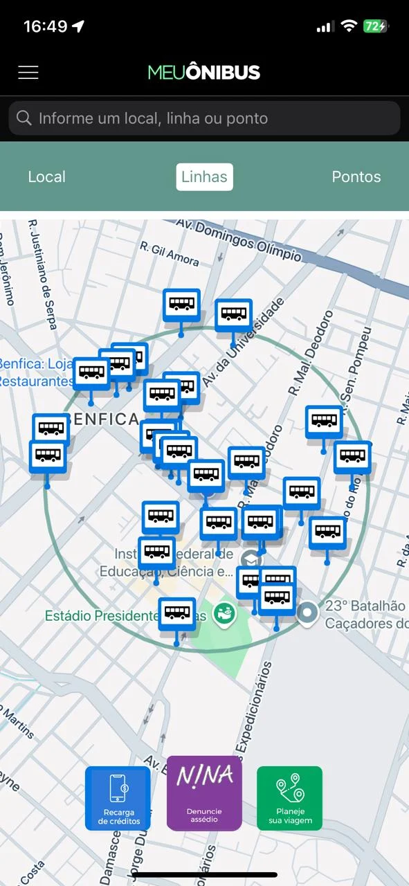 App antigo com zoom no mapa: dezenas de marcadores de ônibus sobrepostos.